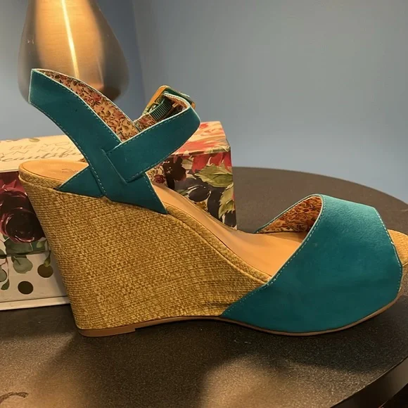 🏖️ Arizona Jean Co. Wedge Heel Sandal, Teal, Size 10 - Picture 3 of 5